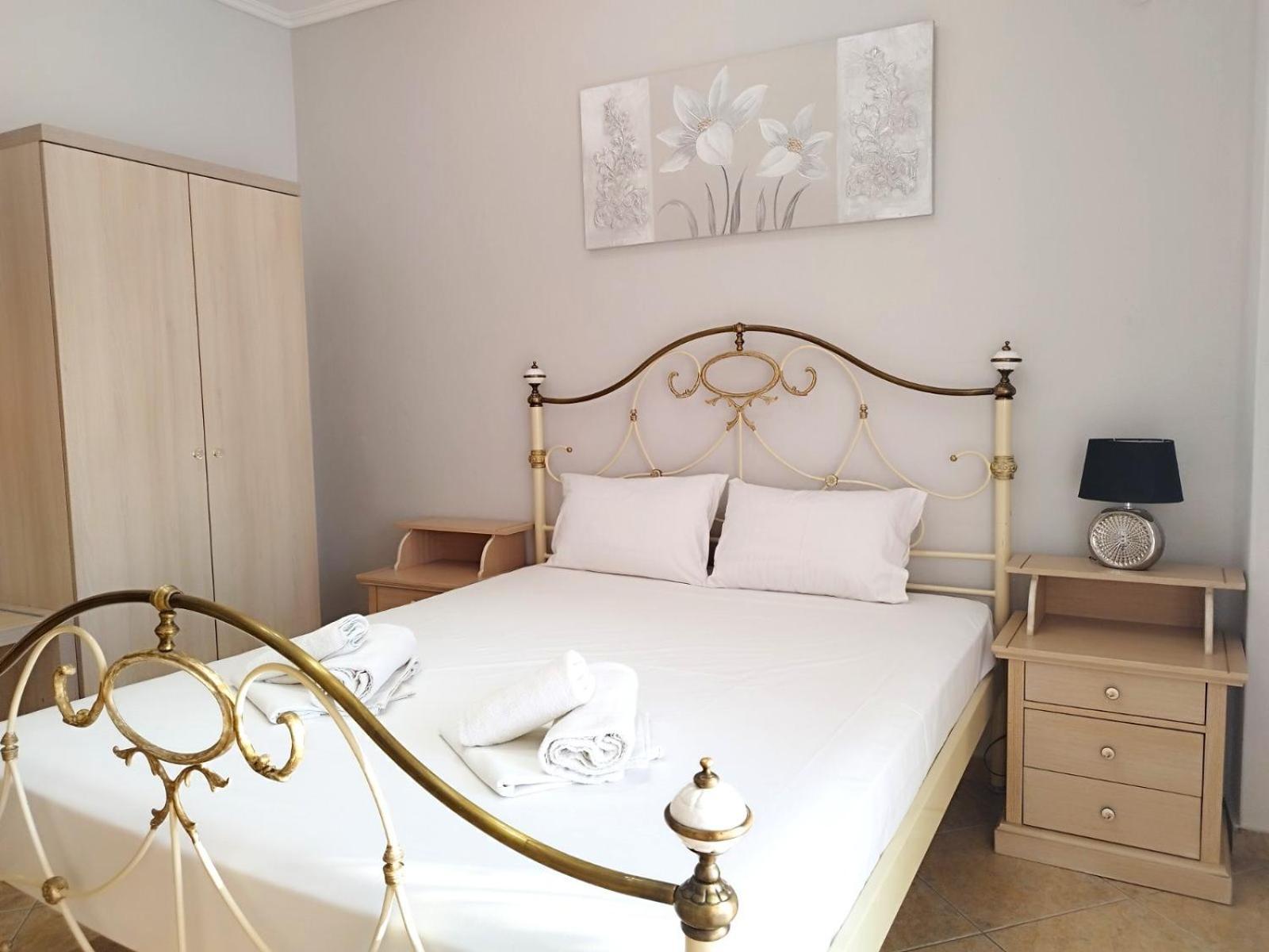 Eleonas Apartments Nea Moudania Buitenkant foto